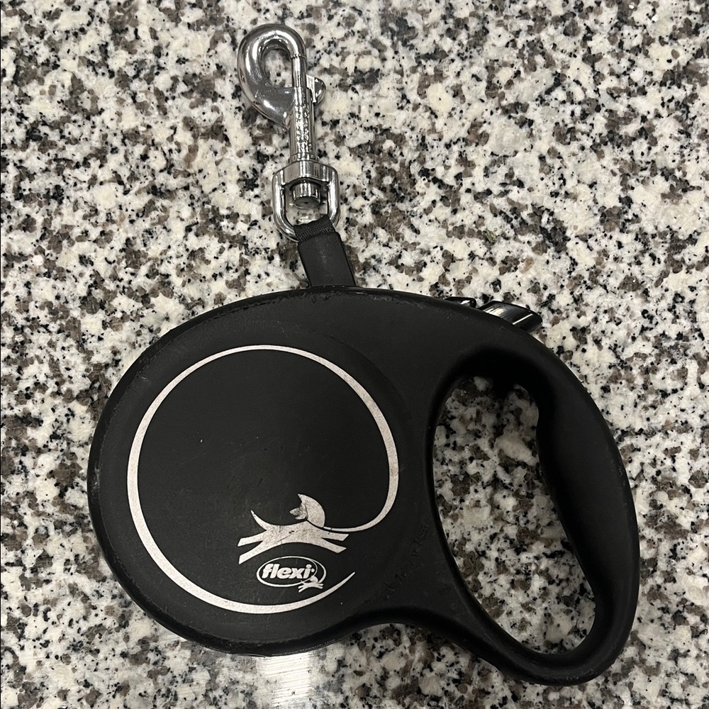 Flexi Black Pet Leash with Metal Clip